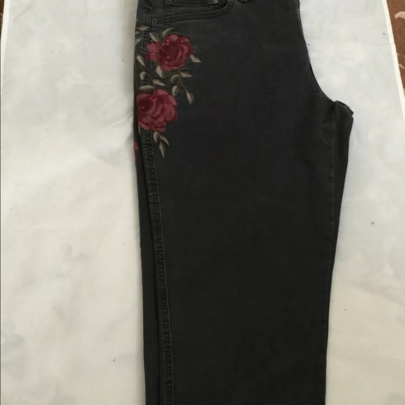 Aeropostale Girlfriend Relax Slim Fit Jean - Picture 2 of 8